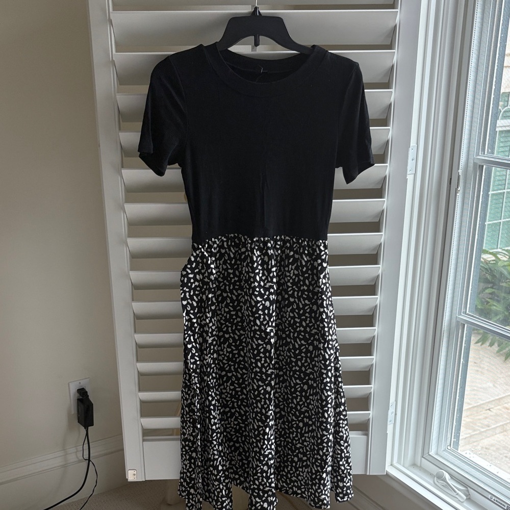 Chic Black and White Midi Dress